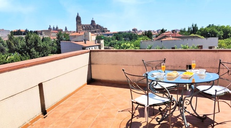 Terraza habitación superior Hotel ELE Puente Romano Salamanca