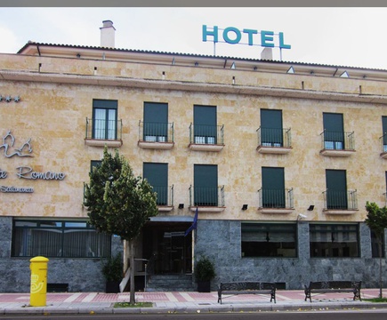 Fachada Hotel ELE Puente Romano Salamanca